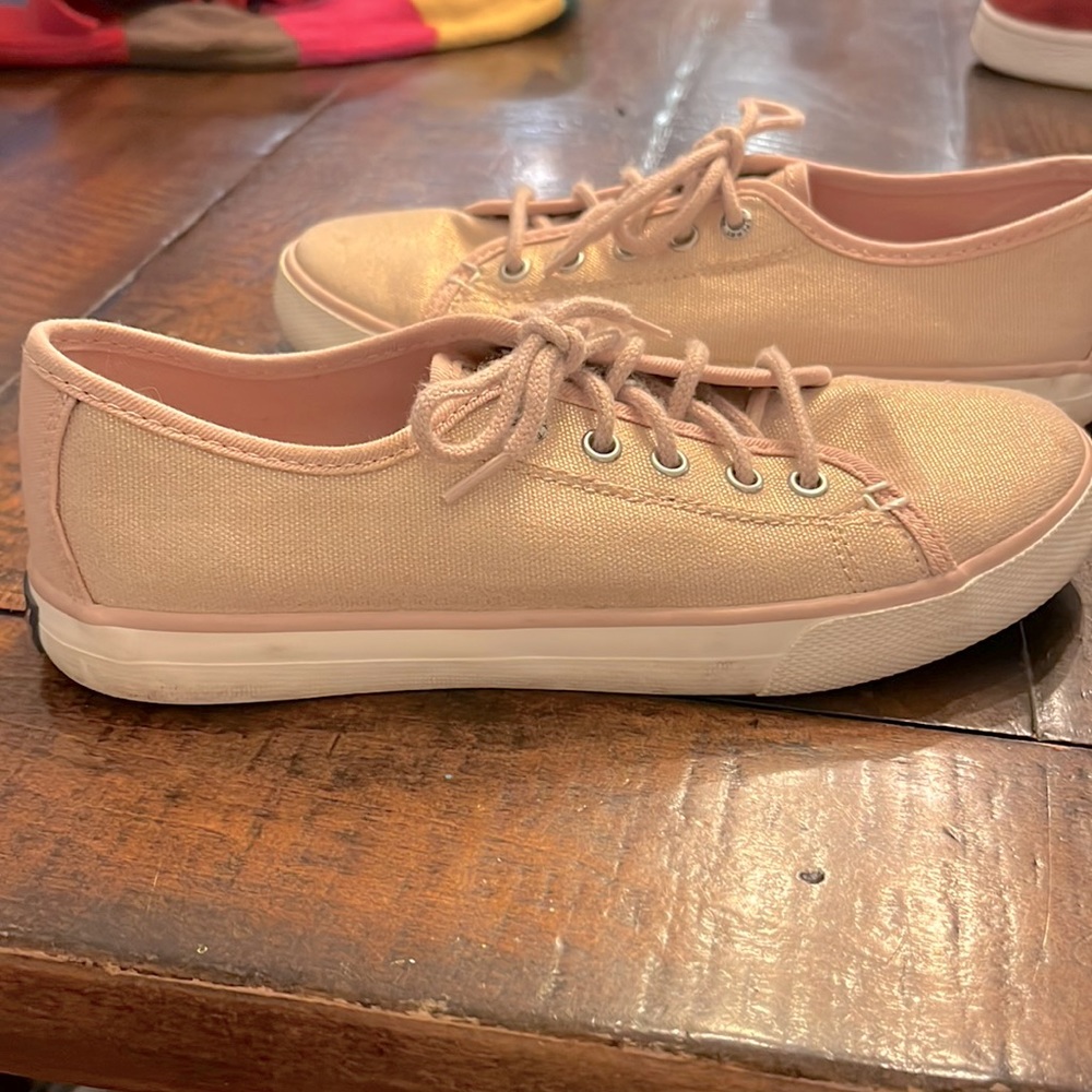 Pink Sperry big kids size 4